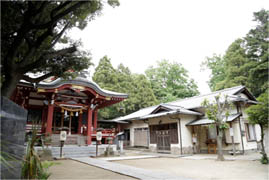 写真: 柏諏訪神社の拝殿2